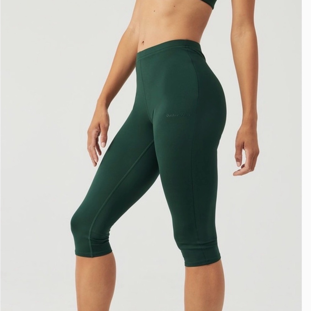 Outdoor Voices Sculpt Kneecap Leggings – Pine Green – Size Small –‎ NWT